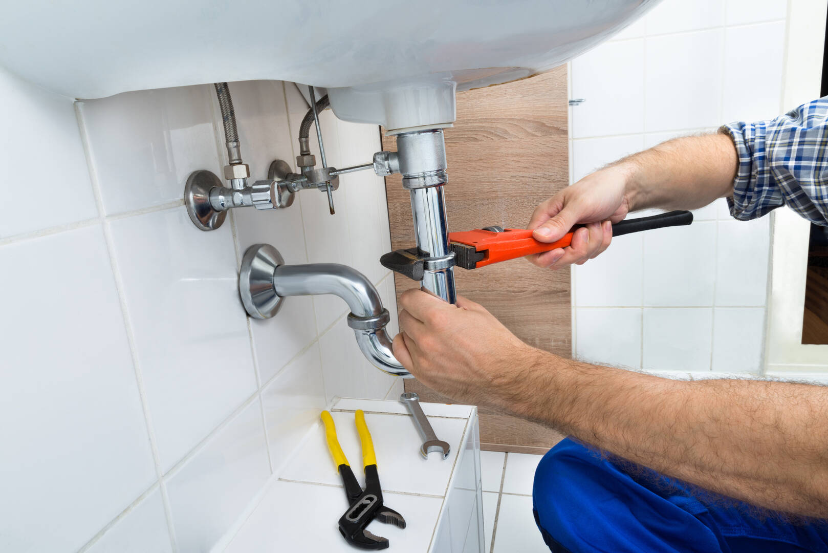 Gensons Plumbing logo