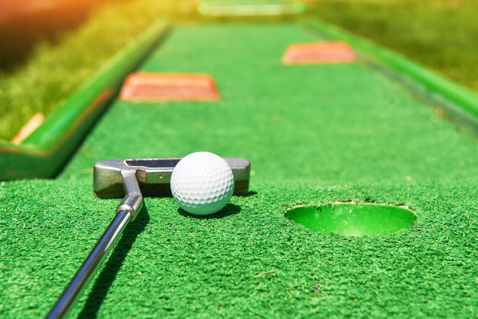 Stingers Golf Lounge logo