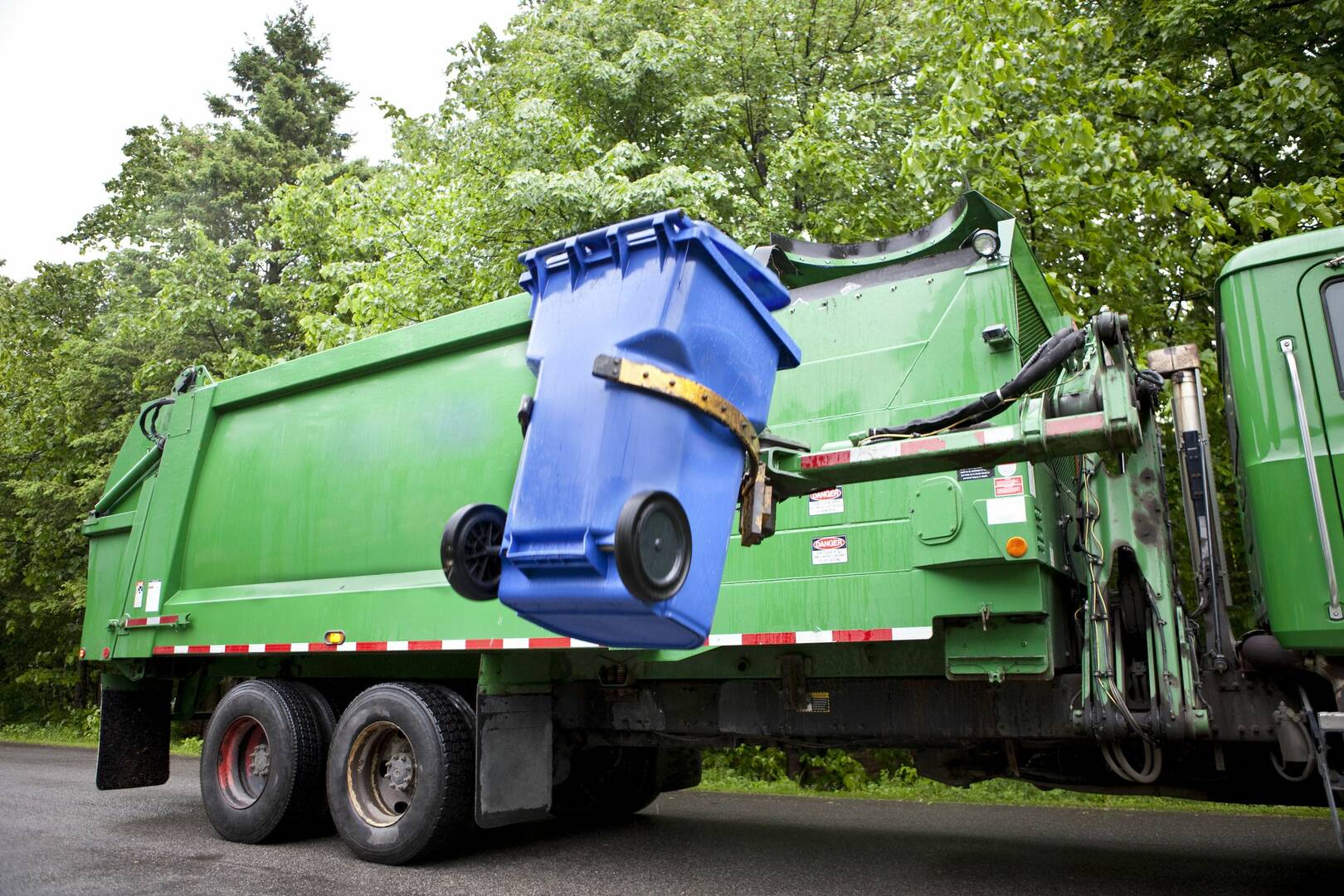 Island Recycling logo