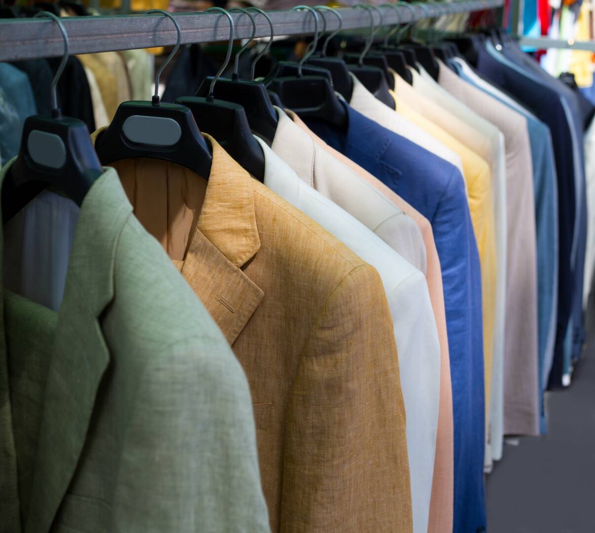 Dry Clean City - GARLAND logo
